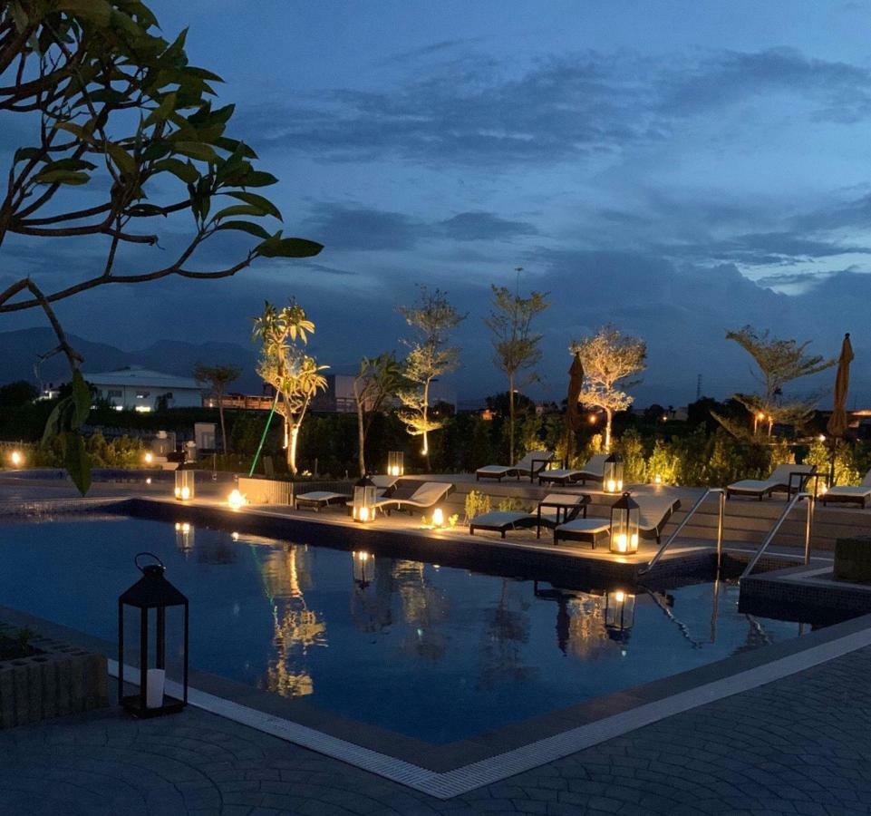 Tsang Kuo Resort Wujie Exterior photo